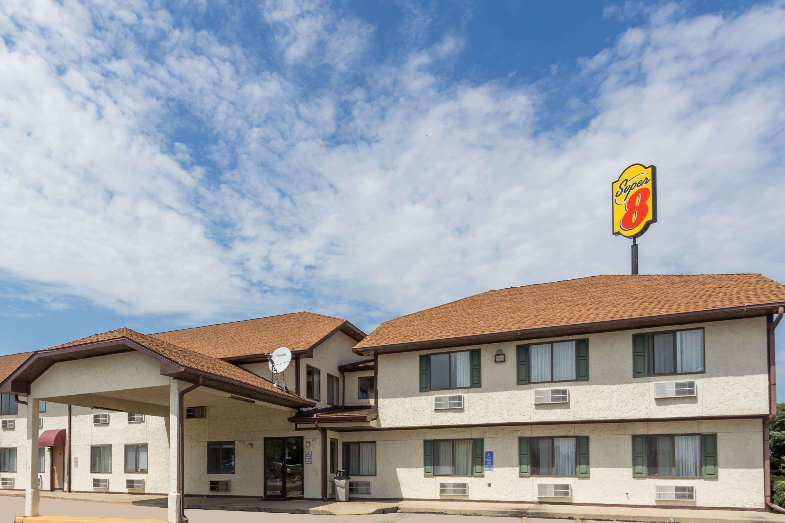 Super 8 By Wyndham Morris Hotel Kültér fotó