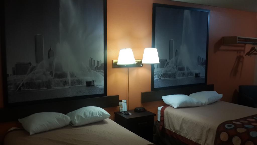 Super 8 By Wyndham Morris Hotel Kültér fotó